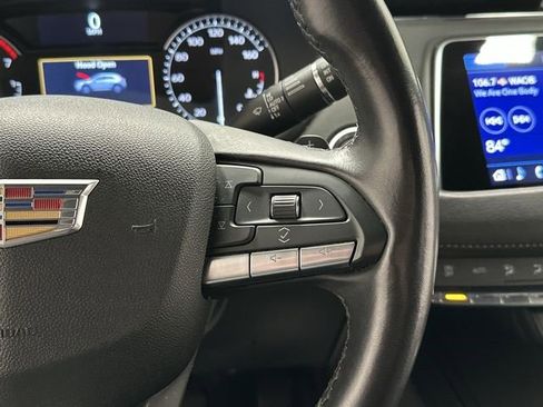 Used 2023 Cadillac XT4 Premium Luxury image 9