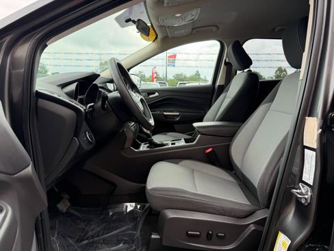 Used 2019 Ford Escape SE FWD image 14
