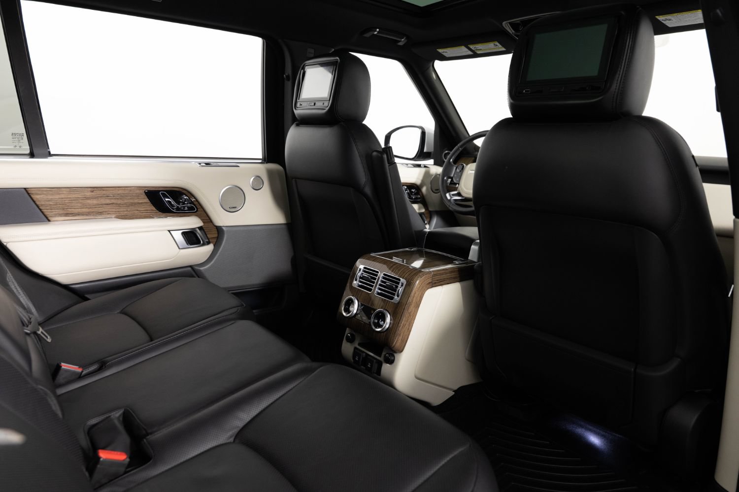 Used 2019 Land Rover Range Rover Long Wheelbase Supercharged AWD/4WD image 23