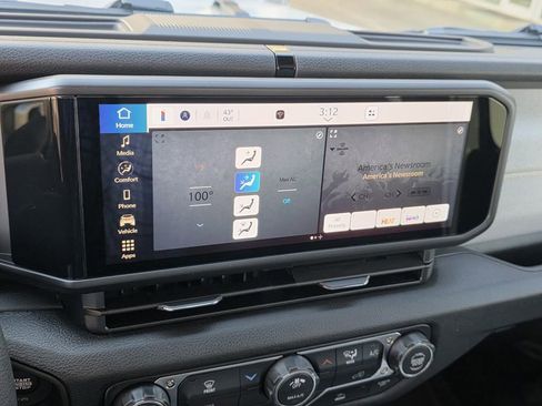 New 2026 Jeep Gladiator Sport image 19