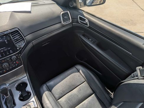 Certified 2021 Jeep Grand Cherokee Limited w/ Luxury Group II AWD/4WD image 18