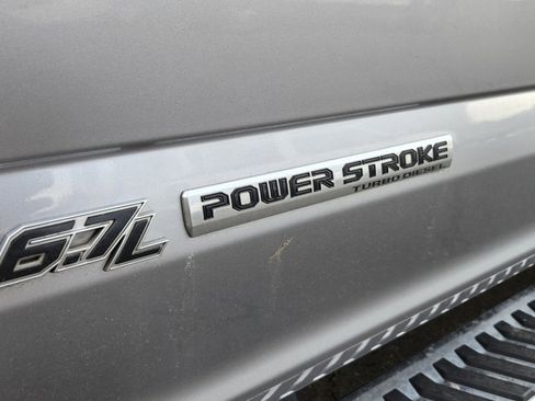 Used 2022 Ford F350 Lariat w/ Lariat Ultimate Package image 11