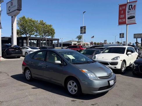Used 2005 Toyota Prius FWD image 2