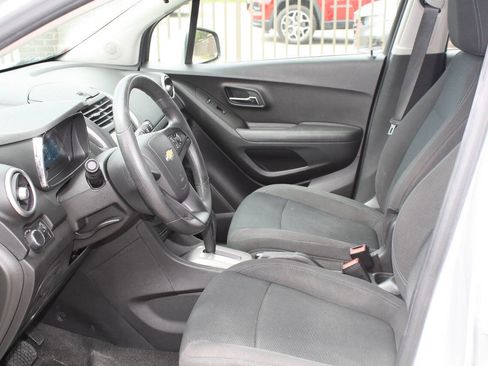 Used 2016 Chevrolet Trax LS FWD image 6