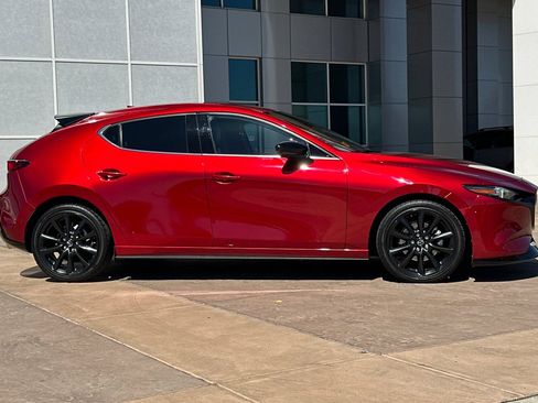 Used 2021 MAZDA MAZDA3 Hatchback w/Premium Plus Pkg AWD/4WD image 3