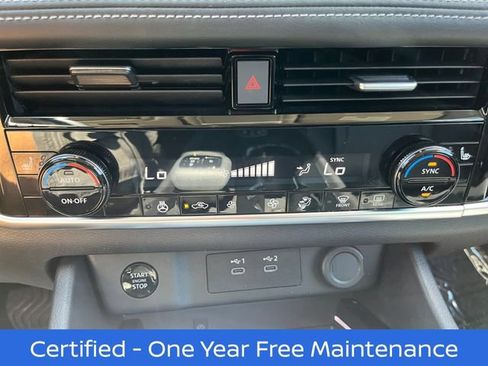 Certified 2025 Nissan Rogue SL AWD/4WD image 4