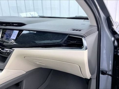 Certified 2023 Cadillac XT6 Premium Luxury w/ Technology Package AWD/4WD image 18