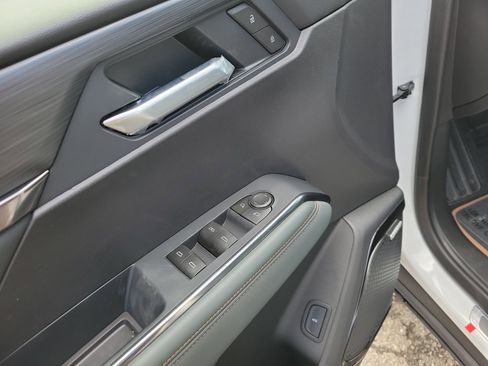 New 2026 GMC Acadia AT4 image 18