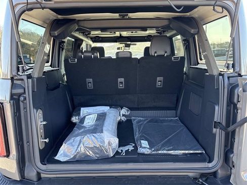 New 2025 Ford Bronco Badlands w/ Sasquatch Package image 13