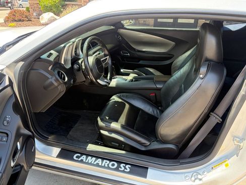 Used 2010 Chevrolet Camaro SS w/ RS Package RWD image 4