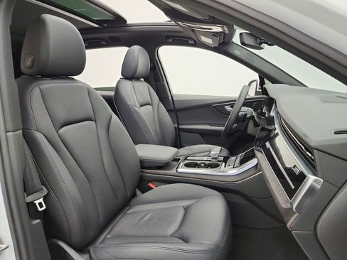 Used 2022 Audi Q7 2.0T Premium Plus w/ Premium Plus Package AWD/4WD image 19