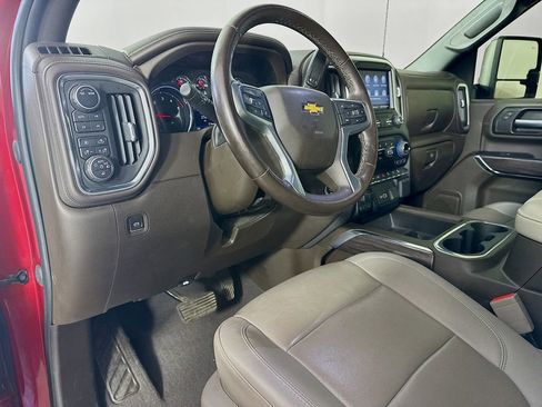 Used 2022 Chevrolet Silverado 2500 LTZ w/ LTZ Plus Package image 9