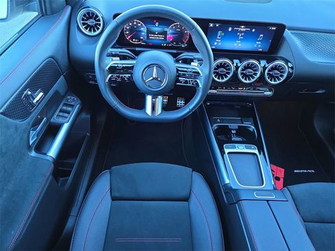 Certified 2025 Mercedes-Benz GLA 250 image 13