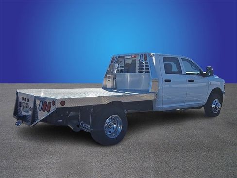 Used 2025 RAM 3500 Tradesman w/ Chrome Appearance Group image 4