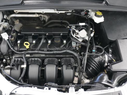 Used 2018 Ford Focus SE image 26