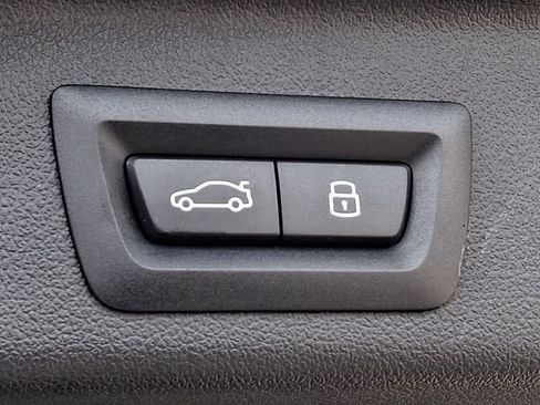 Used 2025 BMW X5 xDrive40i w/ Parking Assistance Package image 29