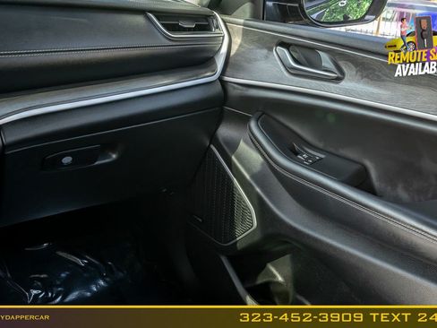 Used 2023 Jeep Grand Cherokee Limited w/ Luxury Tech Group II RWD image 23