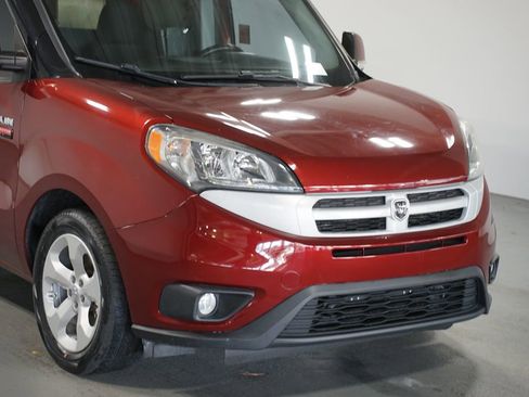 Used 2018 RAM ProMaster City Tradesman SLT w/ Lights & Wheels Group image 4