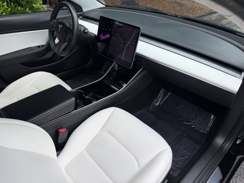 Used 2020 Tesla Model 3 Standard Range Plus RWD image 31
