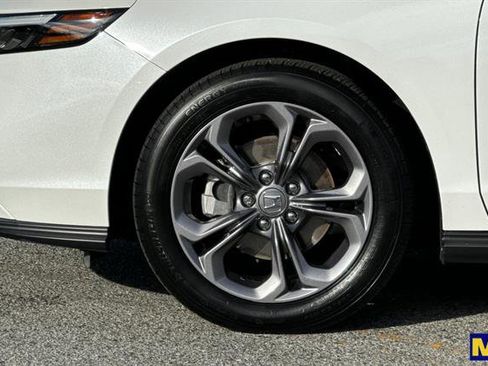 Used 2023 Honda Accord EX image 30