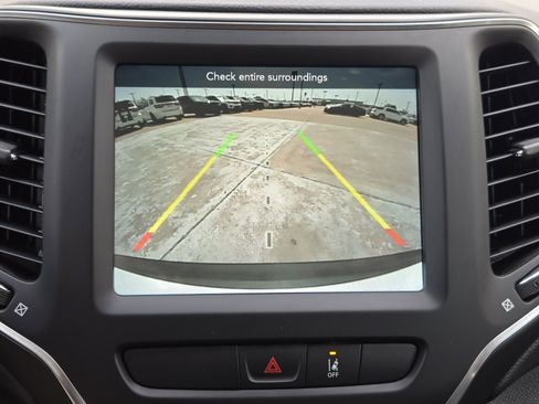 Used 2022 Jeep Cherokee Latitude Lux AWD/4WD image 20