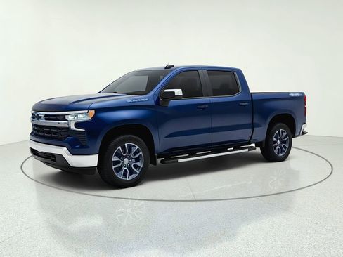 Used 2023 Chevrolet Silverado 1500 LT AWD/4WD image 4