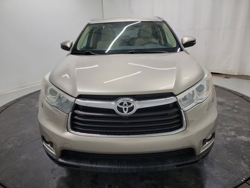 Used 2015 Toyota Highlander Limited image 2