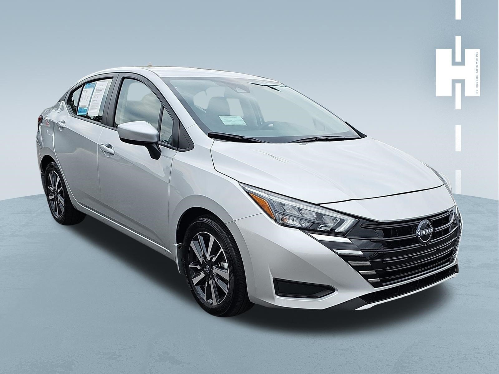 Used 2025 Nissan Versa SV w/ Trunk Package FWD image 1