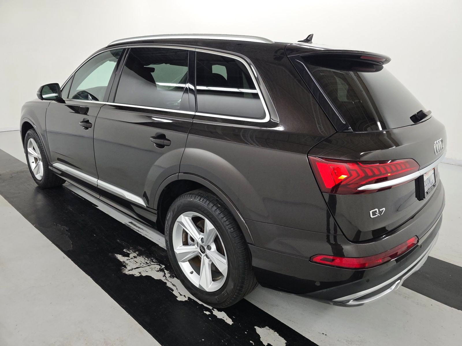 Used 2023 Audi Q7 2.0T Premium Plus w/ Premium Plus Package AWD/4WD image 4