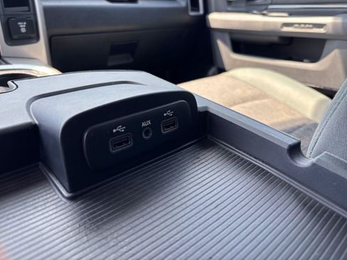 Used 2018 RAM 1500 Big Horn AWD/4WD image 32