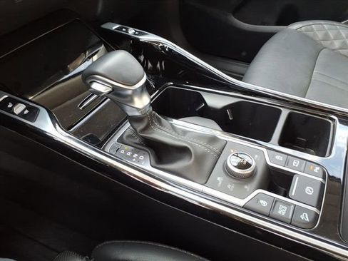 Used 2023 Kia Sorento SX Prestige image 22