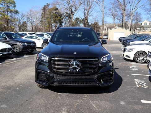 New 2025 Mercedes-Benz GLS 580 4MATIC image 4