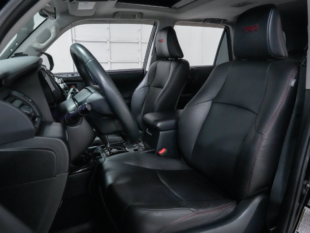 Used 2018 Toyota 4Runner TRD Off-Road Premium AWD/4WD image 12