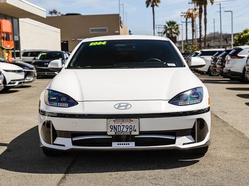 Used 2024 Hyundai Ioniq 6 SE RWD image 2