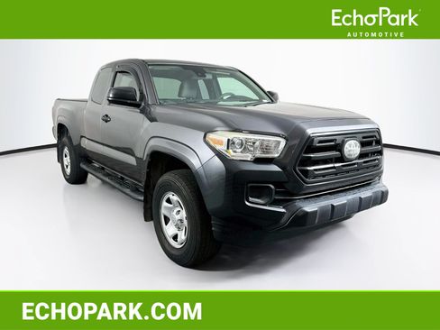 Used 2018 Toyota Tacoma SR RWD image 1
