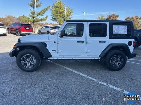 Used 2023 Jeep Wrangler Sport S image 17