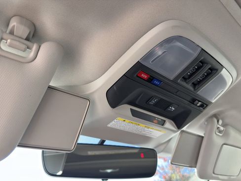 Used 2021 Subaru Crosstrek 2.0i Premium w/ Moonroof Package image 28