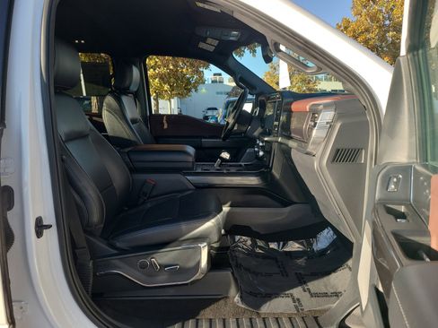 Certified 2022 Ford F150 Lariat w/ Equipment Group 502A High image 19