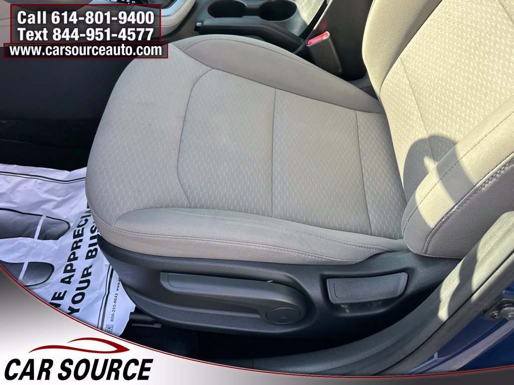 Used 2019 Hyundai Elantra SE FWD image 12