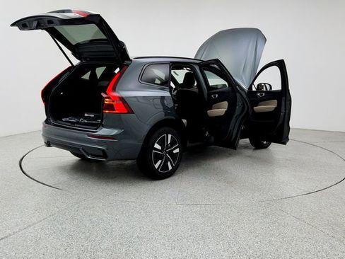 New 2026 Volvo XC60 B5 Core w/ Climate Package PRO image 11