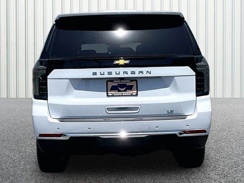 New 2026 Chevrolet Suburban LT AWD/4WD image 8
