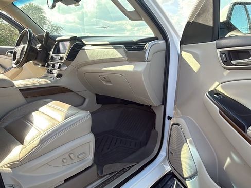 Used 2020 GMC Yukon XL Denali RWD image 19