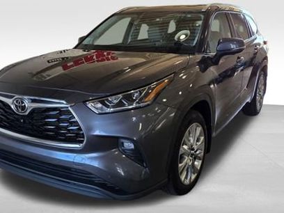Used 2023 Toyota Highlander Limited