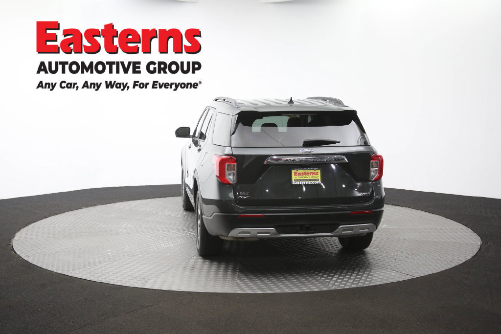 Used 2023 Ford Explorer XLT w/ Equipment Group 202A AWD/4WD image 43