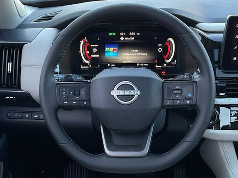 New 2026 Nissan Pathfinder SL image 28