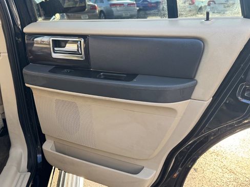 Used 2015 Lincoln Navigator 4WD w/ Equipment Group 101A Reserve image 20