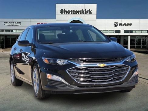 Used 2024 Chevrolet Malibu LT image 1