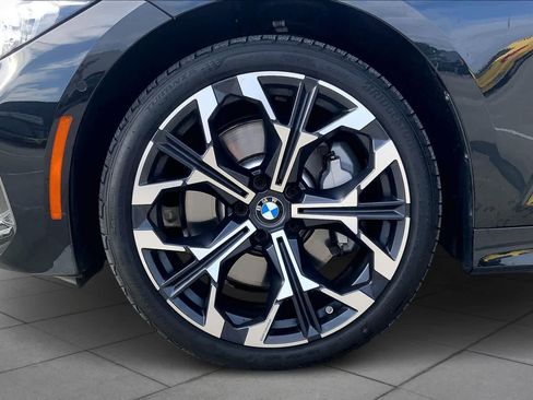 Certified 2025 BMW 330i Sedan image 10