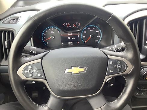 Used 2022 Chevrolet Colorado Z71 w/ Z71 Midnight Edition image 12