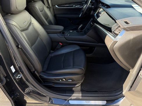 Used 2020 Cadillac XT6 Premium Luxury image 31